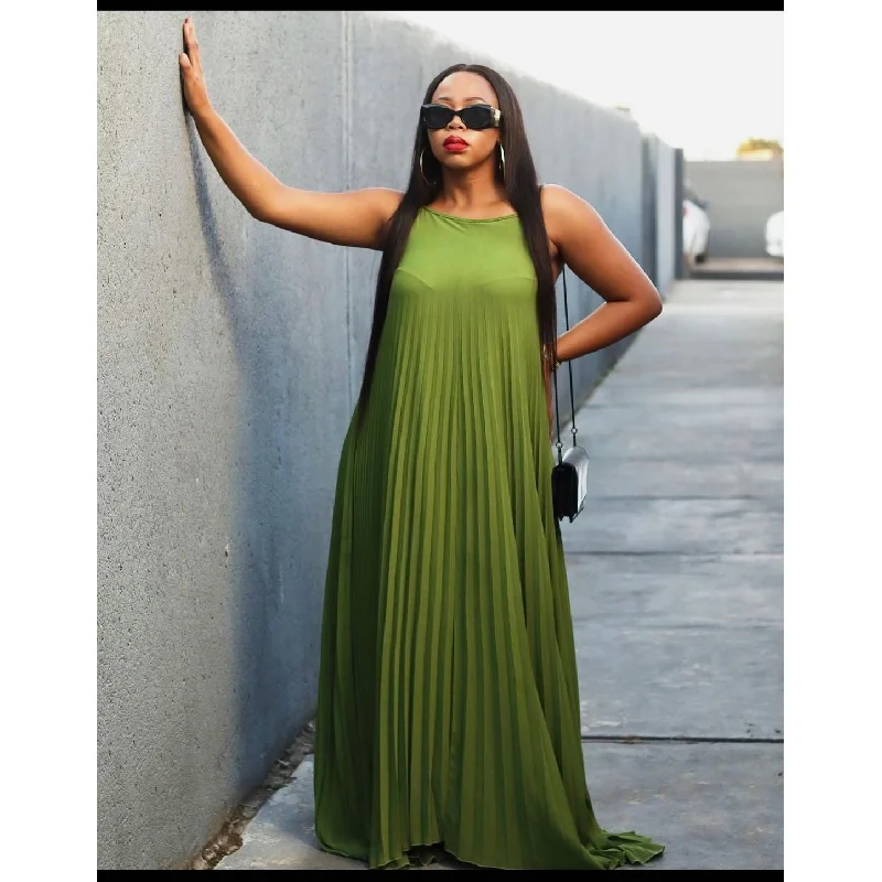 Sleeveless Pleated Maxi Dress